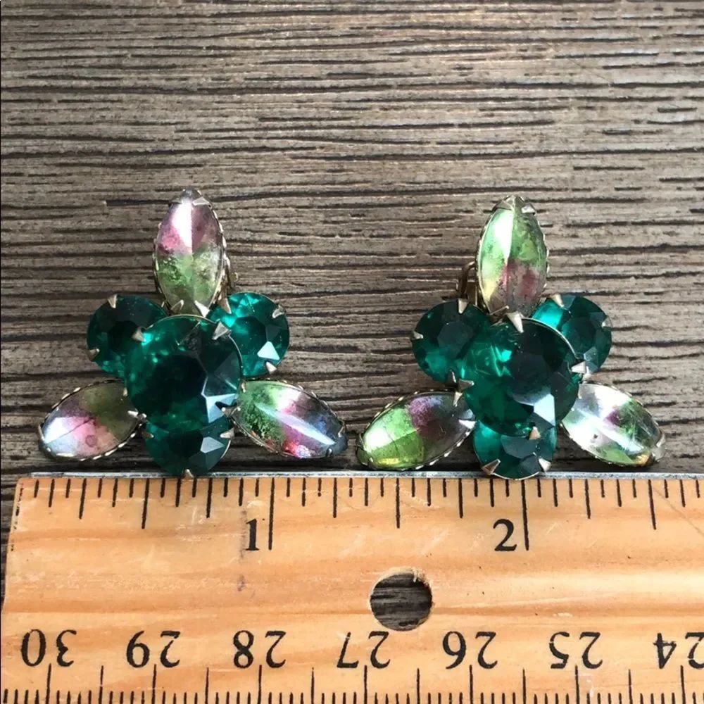 Emerald Green Transition Color Rhinestone Earrings - Picture 11 of 11